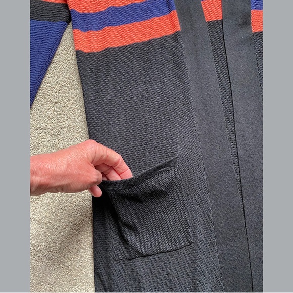 🎉NWOT OLIVE & OAK Striped Duster Cardigan, Women’s Size Med, Black/Navy/Coral - Picture 3 of 5